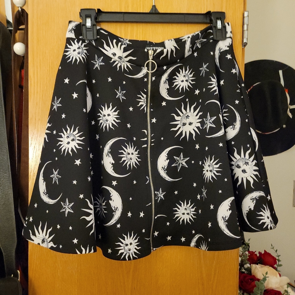 Black and White Celestial Print Skirt Goth Witch Alt Space Hot Topic Medium